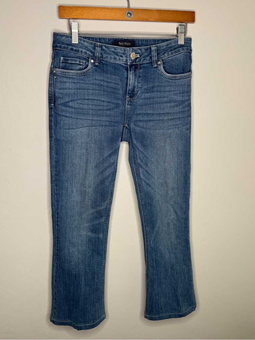 White House black market skinny flare jeans size 2R - Picture 1 of 3